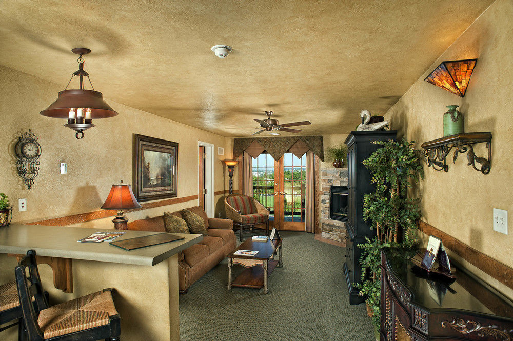 HollisterThe Keeter Center At College Of The Ozarks公寓 外观 照片